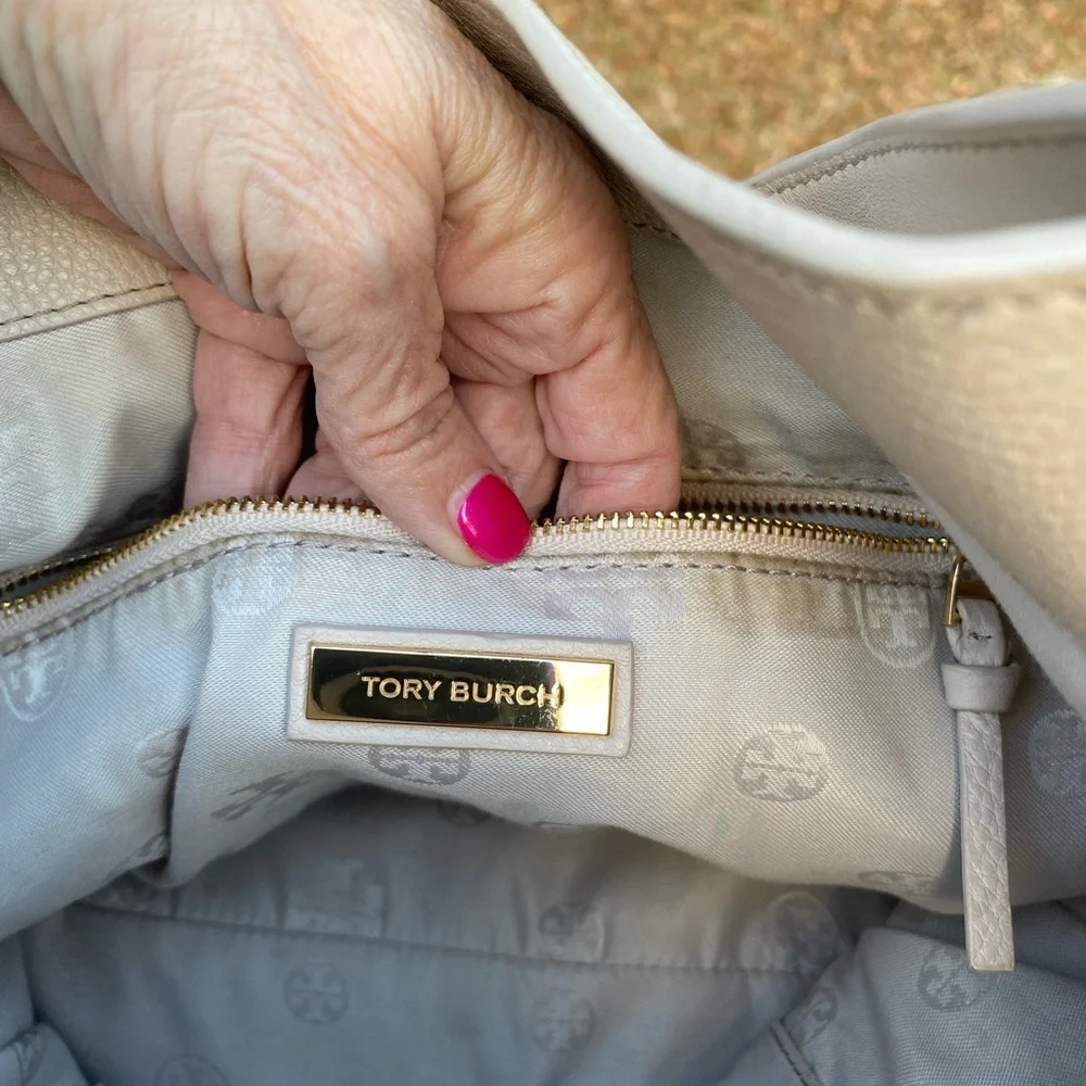 Tory Burch Ivy Pebble Leather Hobo - Picture 10 of 12